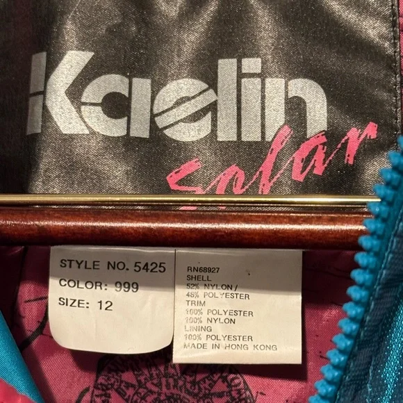 Vintage Women's Teal and Pink Windbreaker Jacket - Picture 6 of 11